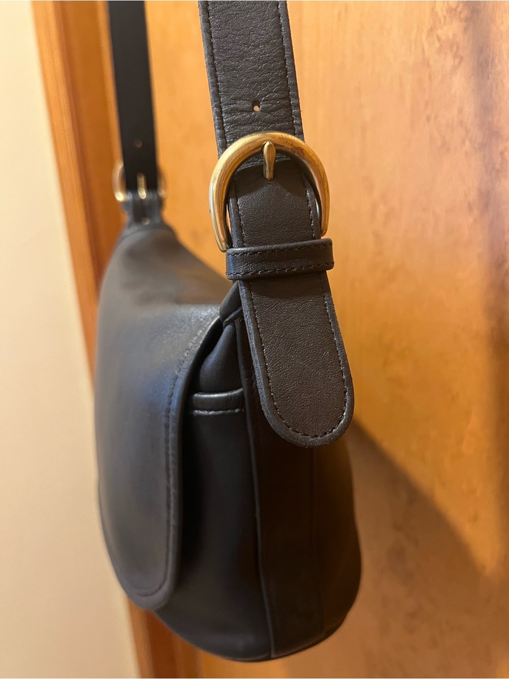 Coach Vintage Fletcher Bag style 4150 Classic Black Leather Saddle Crossbody Bag